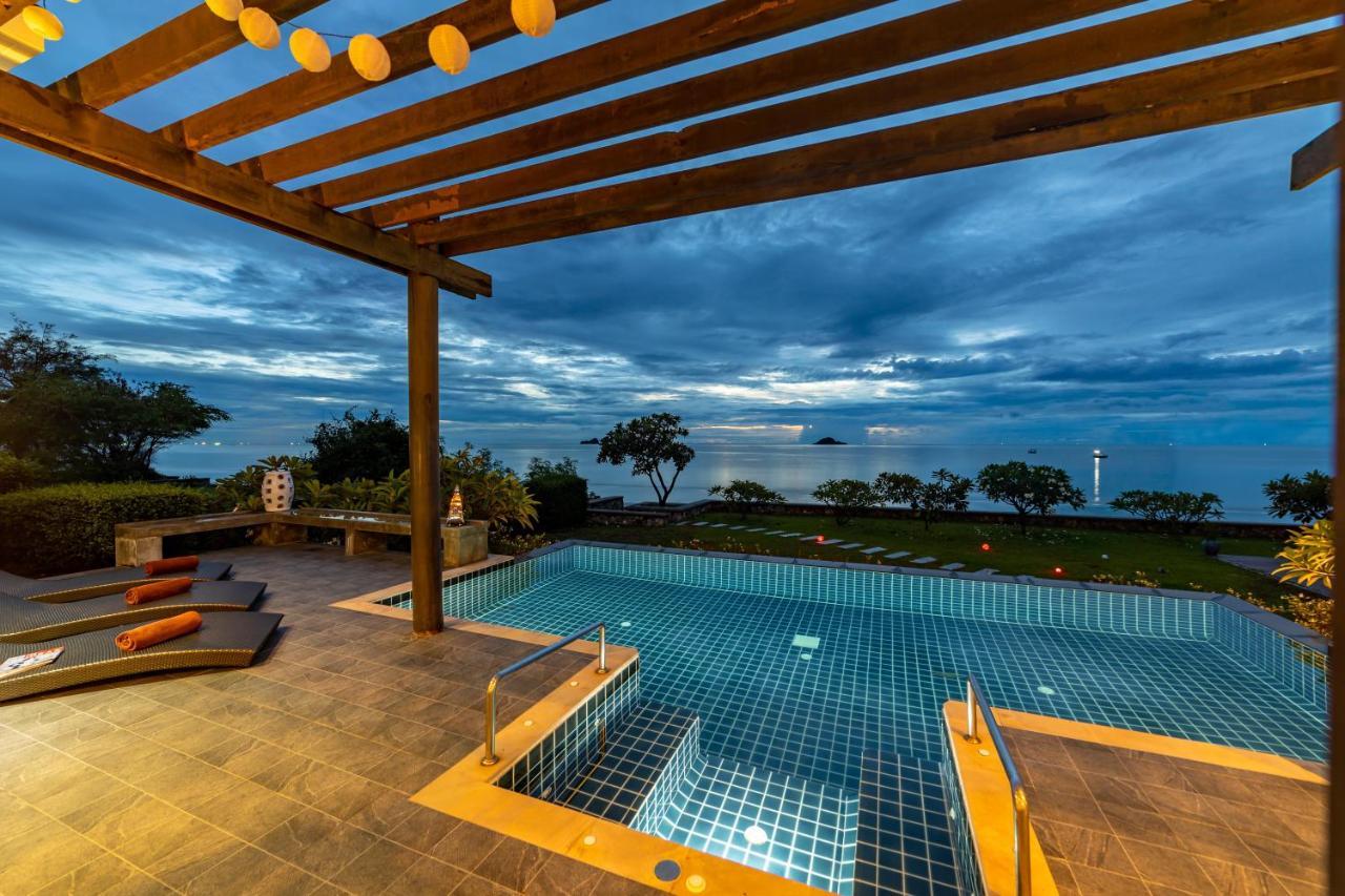 Beachfront Modern 4 Bedroom Pool Villa - Rv Хуа Хин Экстерьер фото