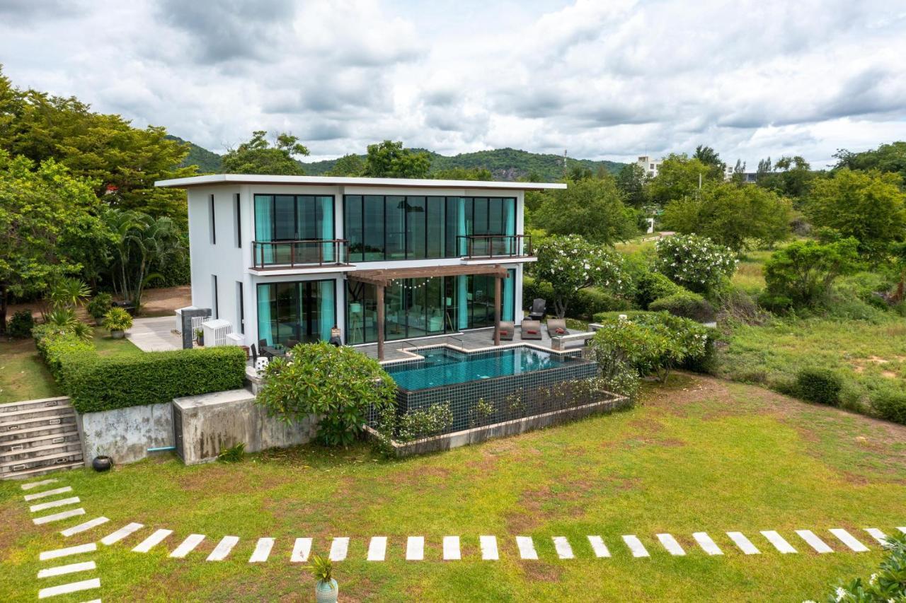 Beachfront Modern 4 Bedroom Pool Villa - Rv Хуа Хин Экстерьер фото