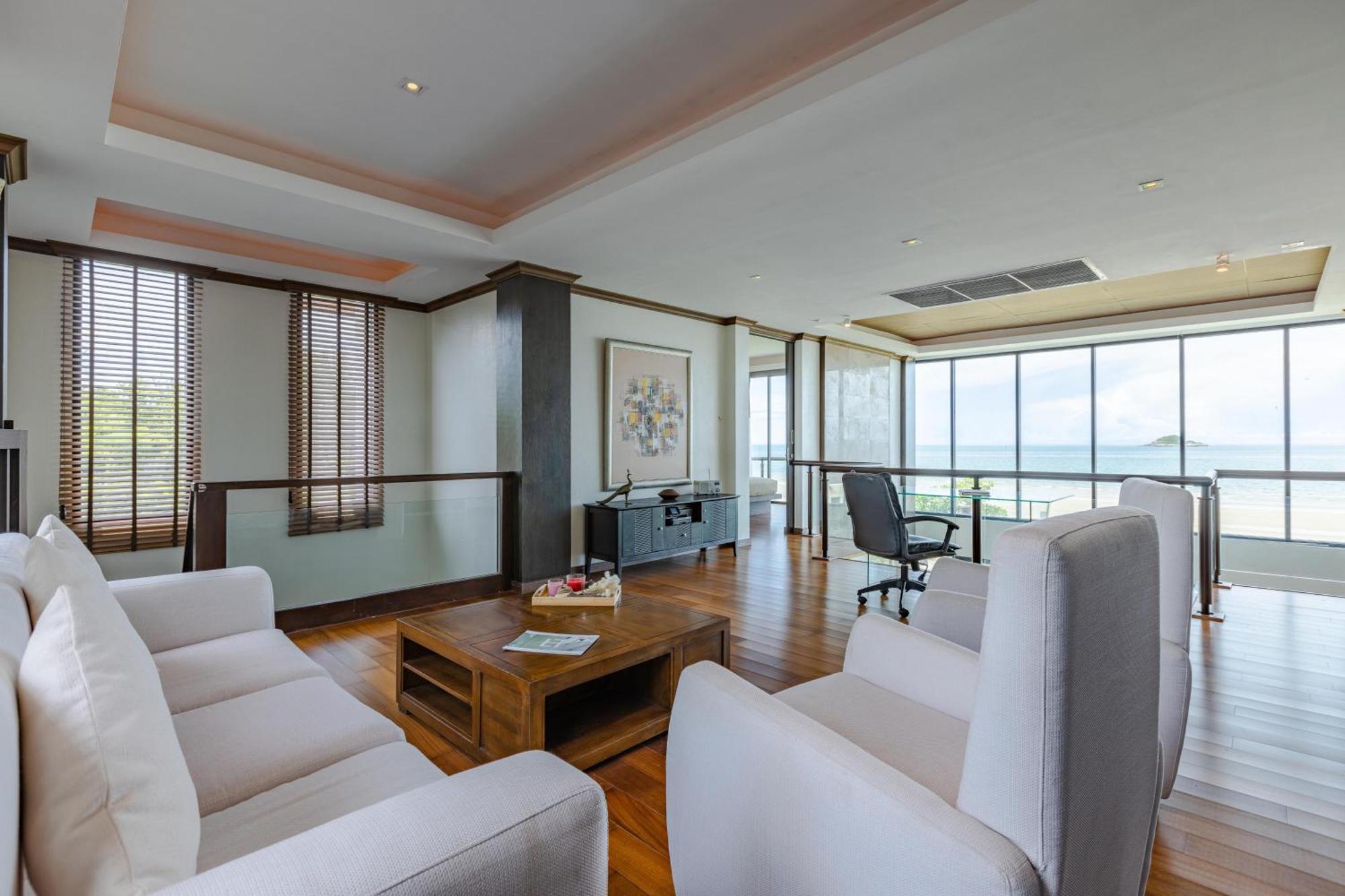 Beachfront Modern 4 Bedroom Pool Villa - Rv Хуа Хин Экстерьер фото