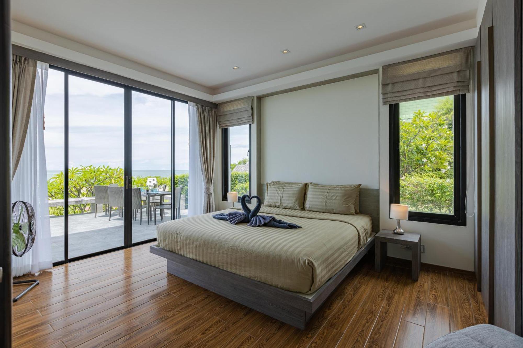 Beachfront Modern 4 Bedroom Pool Villa - Rv Хуа Хин Экстерьер фото