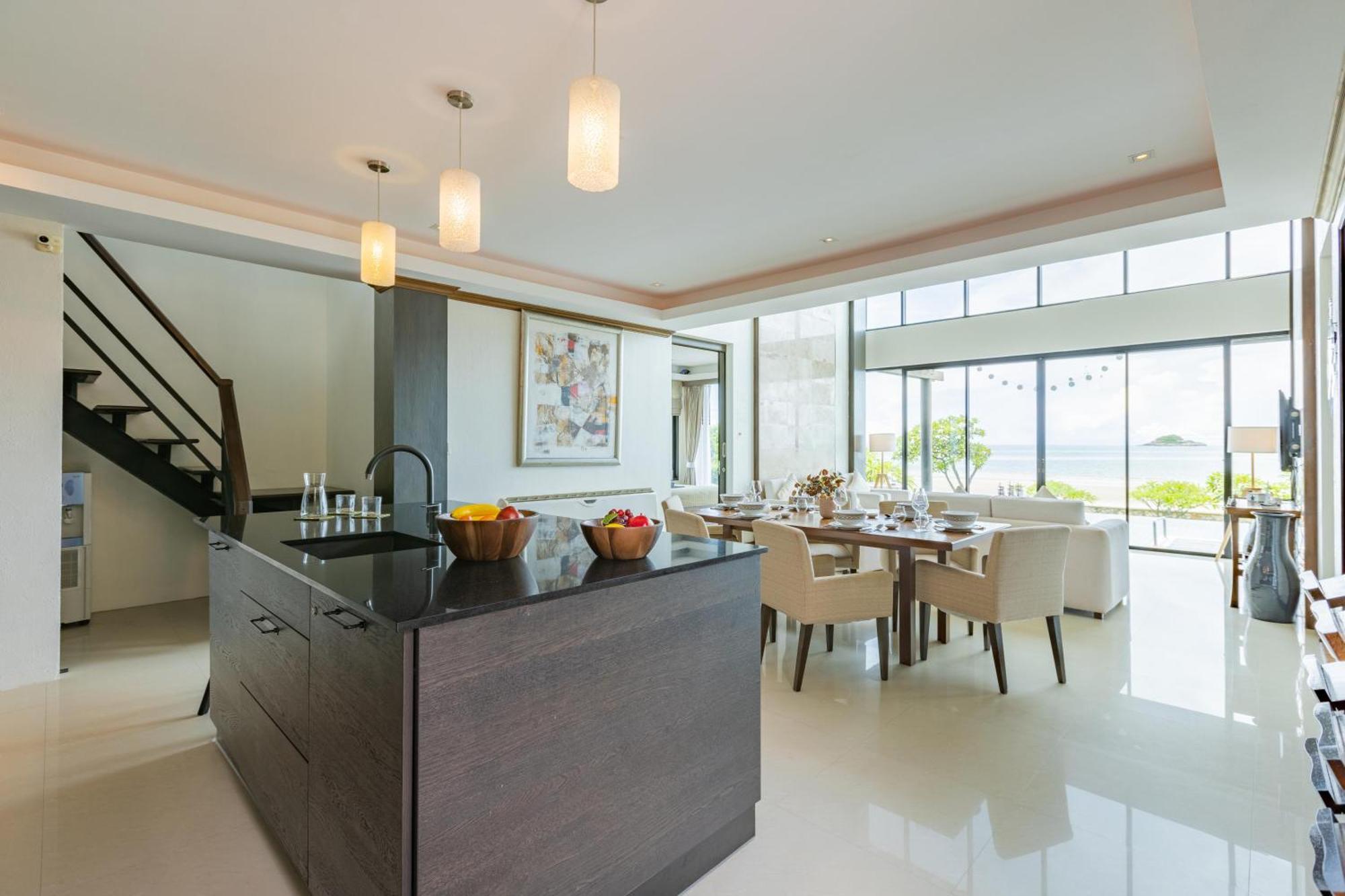 Beachfront Modern 4 Bedroom Pool Villa - Rv Хуа Хин Экстерьер фото
