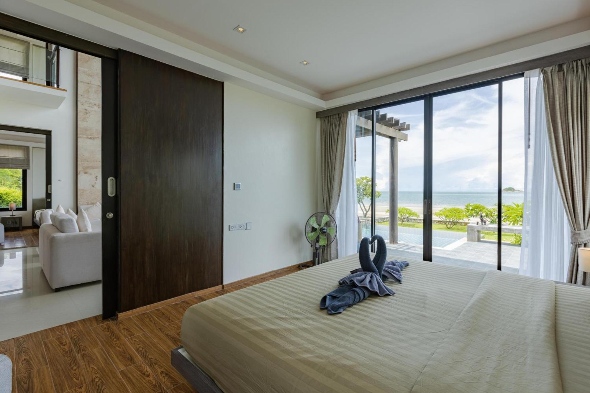 Beachfront Modern 4 Bedroom Pool Villa - Rv Хуа Хин Экстерьер фото