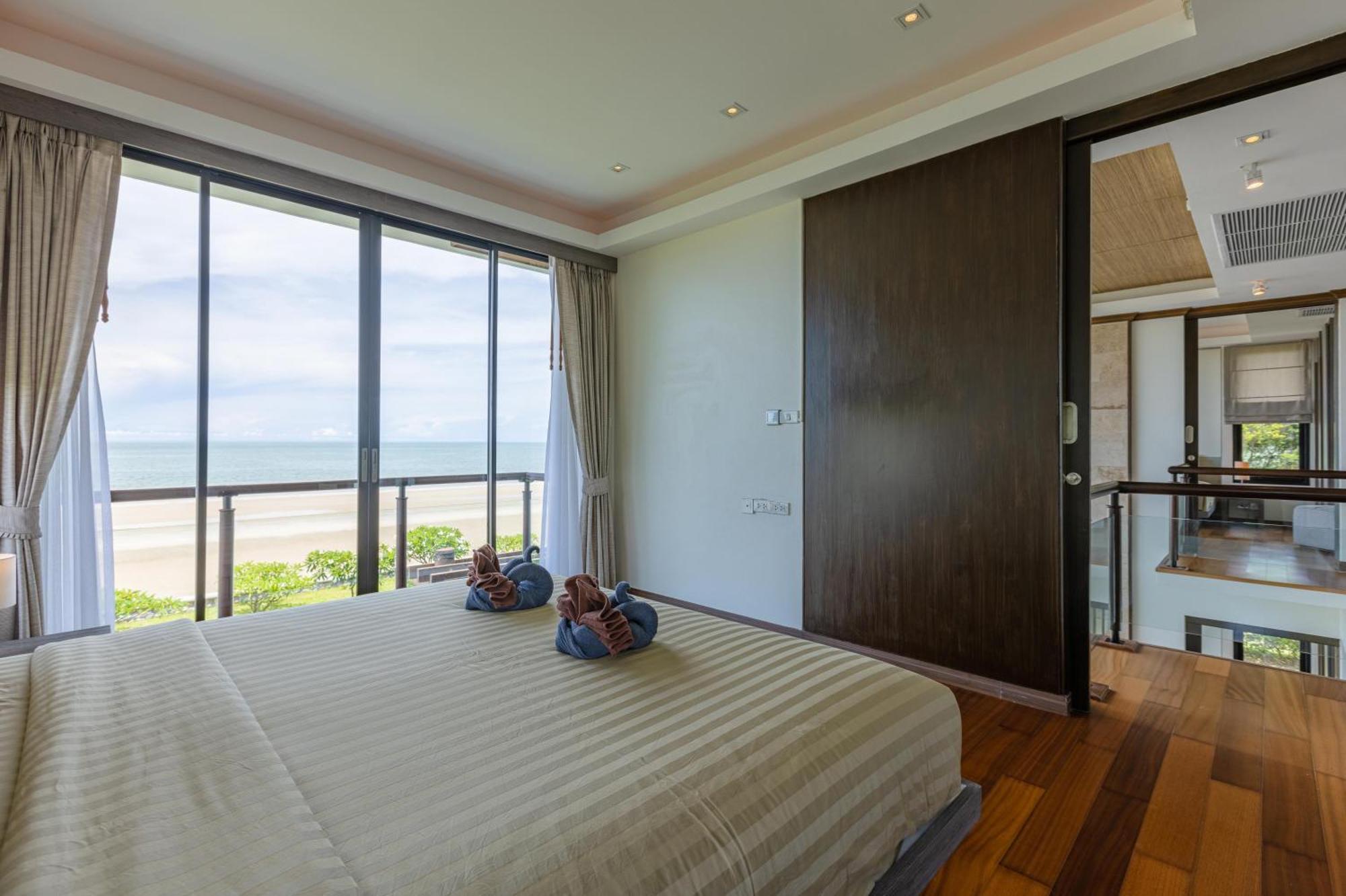 Beachfront Modern 4 Bedroom Pool Villa - Rv Хуа Хин Экстерьер фото