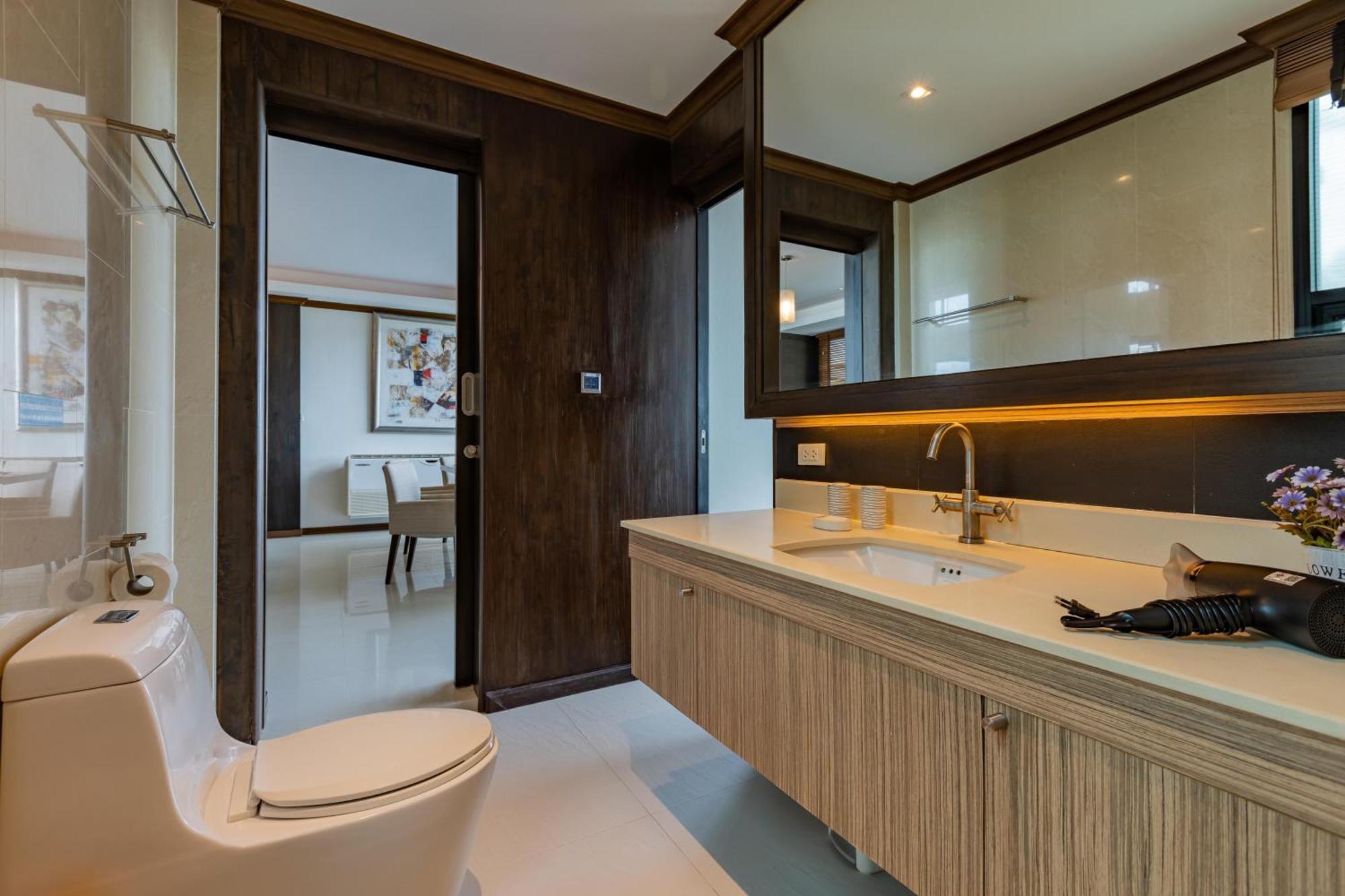 Beachfront Modern 4 Bedroom Pool Villa - Rv Хуа Хин Экстерьер фото